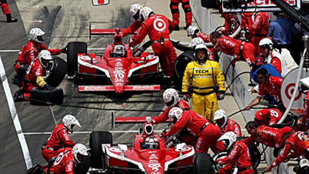 Scott Dixon varikolla, kuva: Jonathan Ferrey/Getty Images