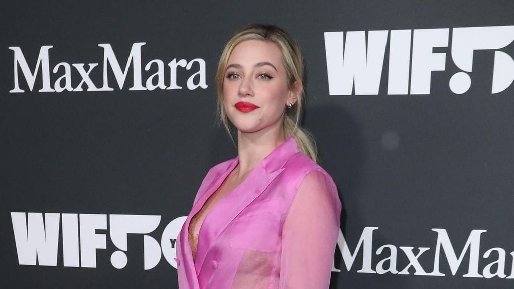 Lili Reinhart kertoo, että hänellä diagnosoitiin alopecia.