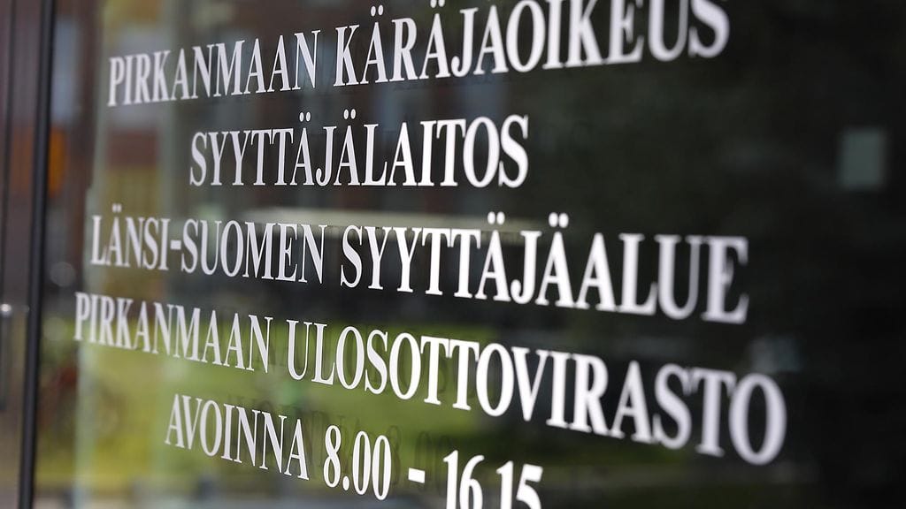 Syyttäjä vaatii 17-vuotiaalle pojalle ehdollista vankeusrangaistusta epäillyn kouluampumisen valmistelusta Pirkanmaan Virroilla.