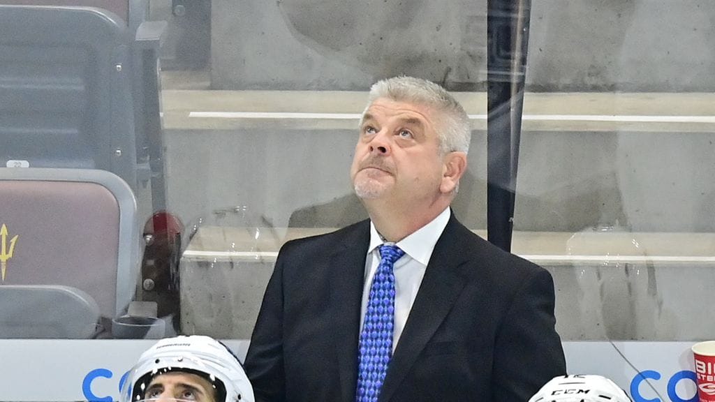 Todd McLellan sai lähtöpassit Los Angeles Kingsin peräsimestä.