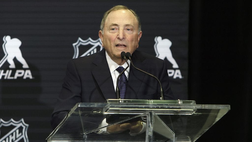 Gary Bettman puhui medialle NHL:n tähdistöviikonlopussa, jossa julkistettiin samalla NHL-pelaajien paluu olympialaisiin.
