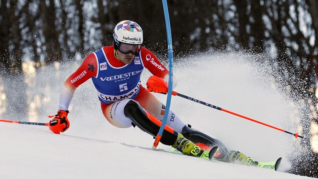 Daniel Yule nousi 30. sijalta voittoon Chamonix'n pujottelussa.