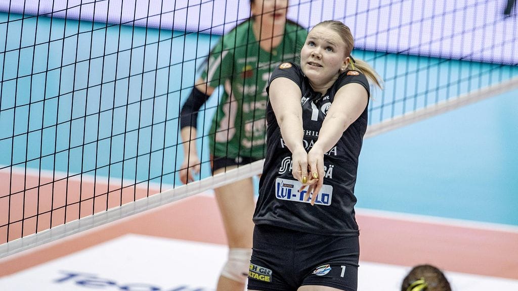 Puijo Wolleyn Ella Autere omisti Suomen cupin voiton edesmenneelle miehelleen.