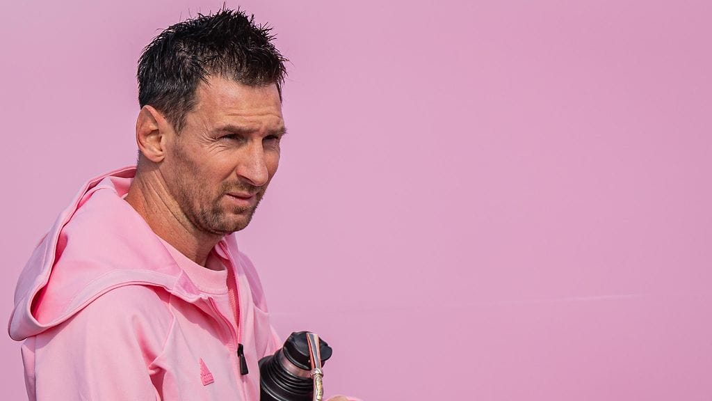 Lionel Messi istui Hongkongin tähdistöjoukkuetta vastaan pelatun harjoitusottelun vaihtopenkillä.