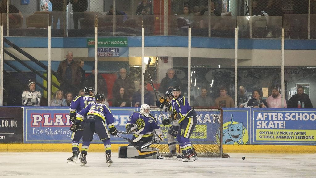 Petr Cech on tällä kaudella torjunut Oxford City Starsin maalilla.