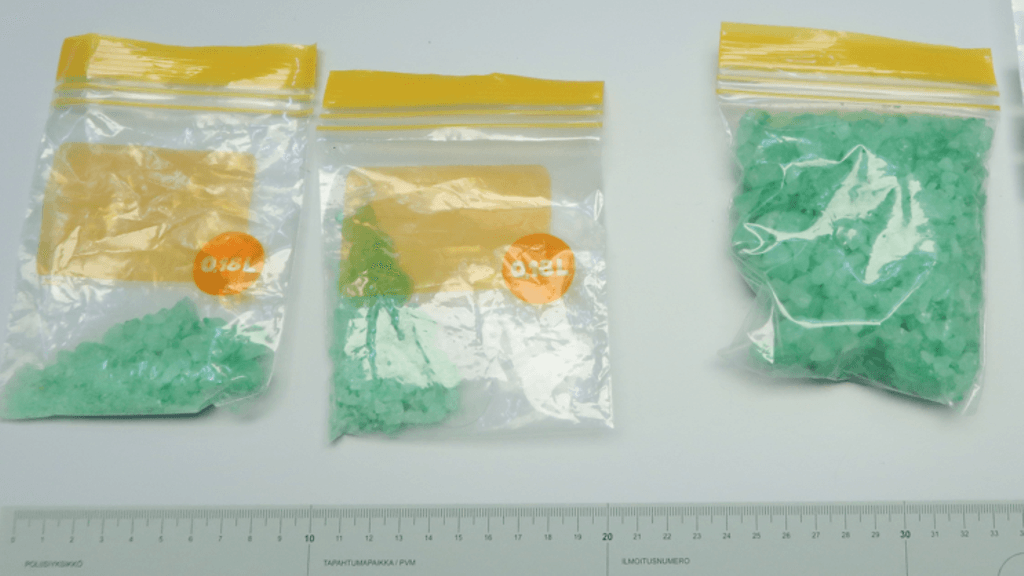 Esitutkintojen yhteydessä takavarikoitua Alfa-PVP huumausainetta_3