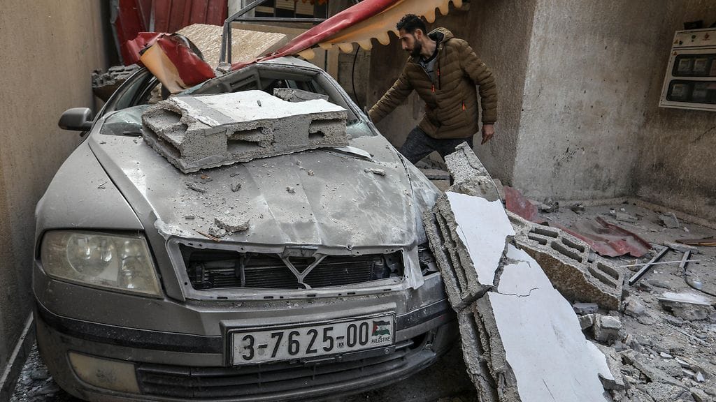 Näkymä Rafahissa sijaitsevasta Israelin iskussa tuhoutuneesta Gannamin perheen talosta.