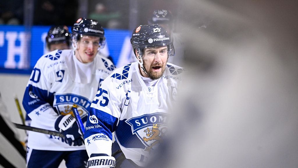 Pekka Jormakka iski Suomen toisen maalin Ruotsia vastaan.