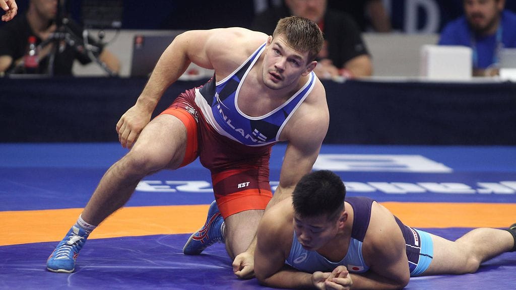 Arvi Savolainen paini EM-välieriin. Kuva viime vuodelta.