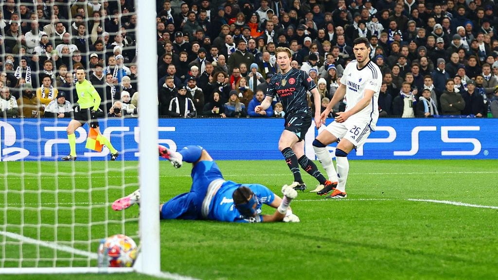 Manchester City johtoon Kööpenhaminassa: "Miten ihmeessä De Bruynelle annetaan noin paljon tilaa?"