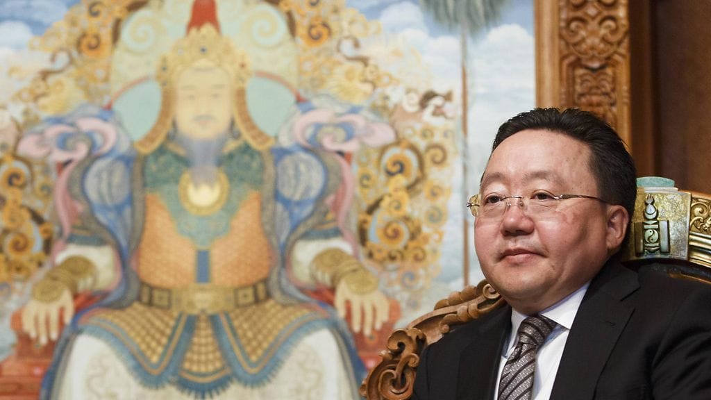 Tsahiagiin Elbegdorž kuvattuna vuonna 2014 ollessaan vielä Mongolian presidenttinä. Elbegdorž toimi Mongolian presidenttinä vuosina 2009–2017.