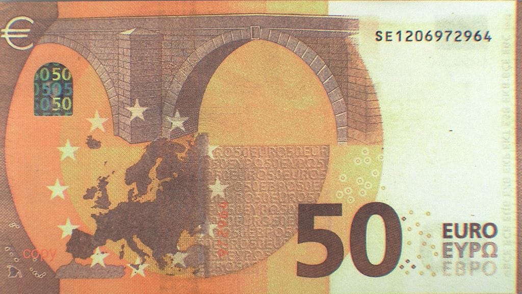 Väärennetty altered design -seteli. Väärennöksen tunnistaa copy-tekstistä vasemmassa alakulmassa.