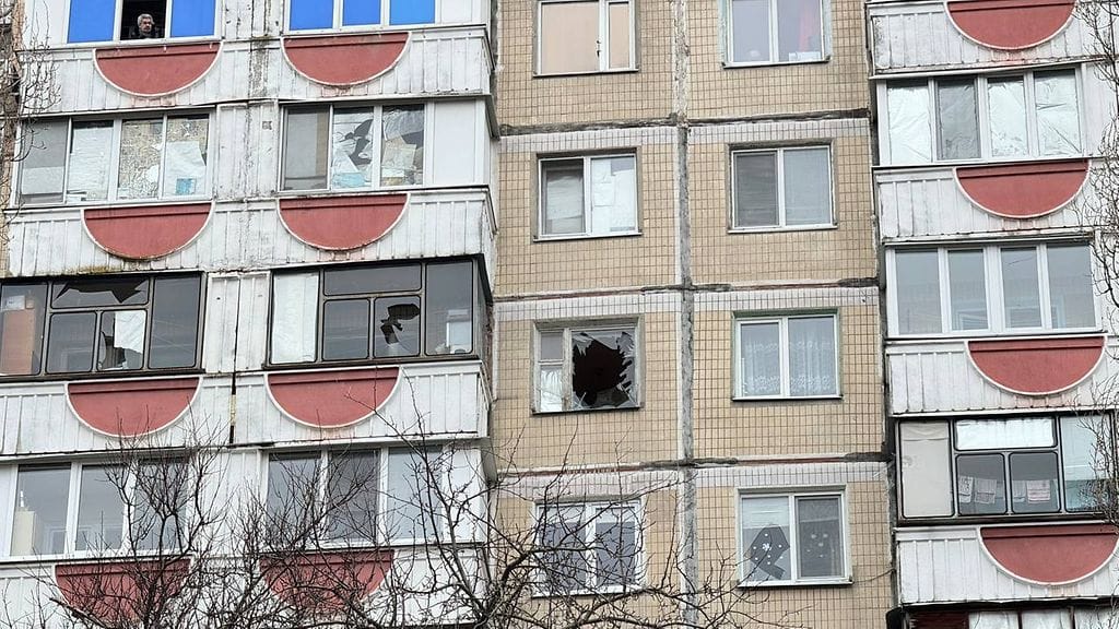 Belgorodin aluekuvernöörin Vyacheslav Gladkovin julkaisema kuva ohjusiskun tuhoista kaupungissa 15. helmikuuta 2024.