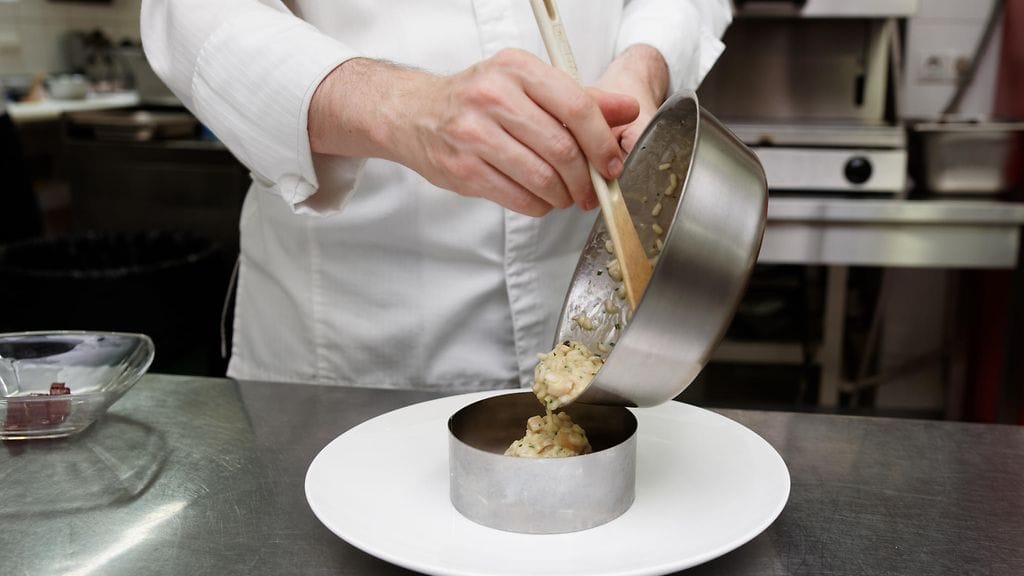 Risotto tehdään ravintoloissa eri tavalla kuin kotikeittiöissä.