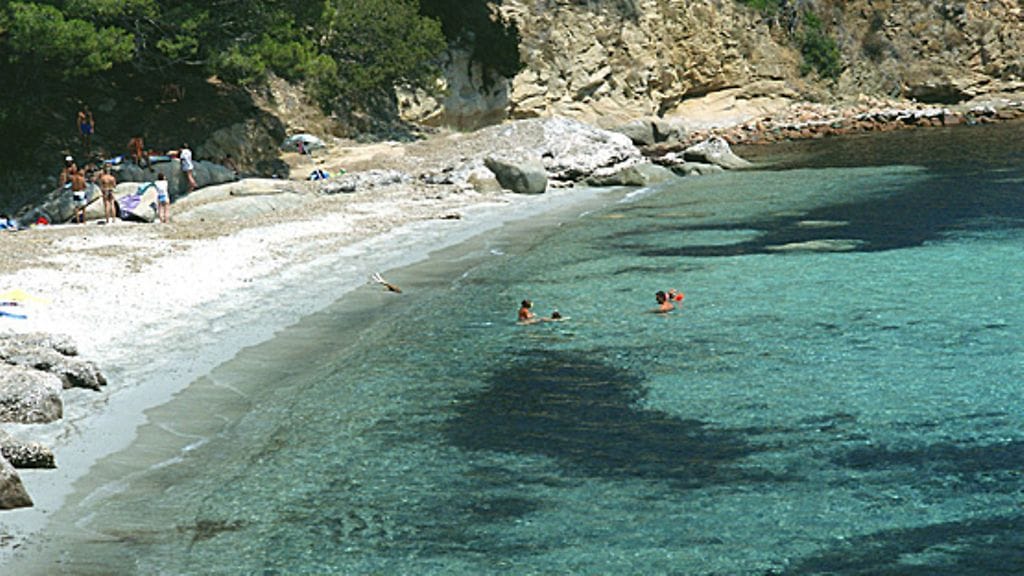 Kreikka vetää yhä lomailijoita kriisistä huolimatta.