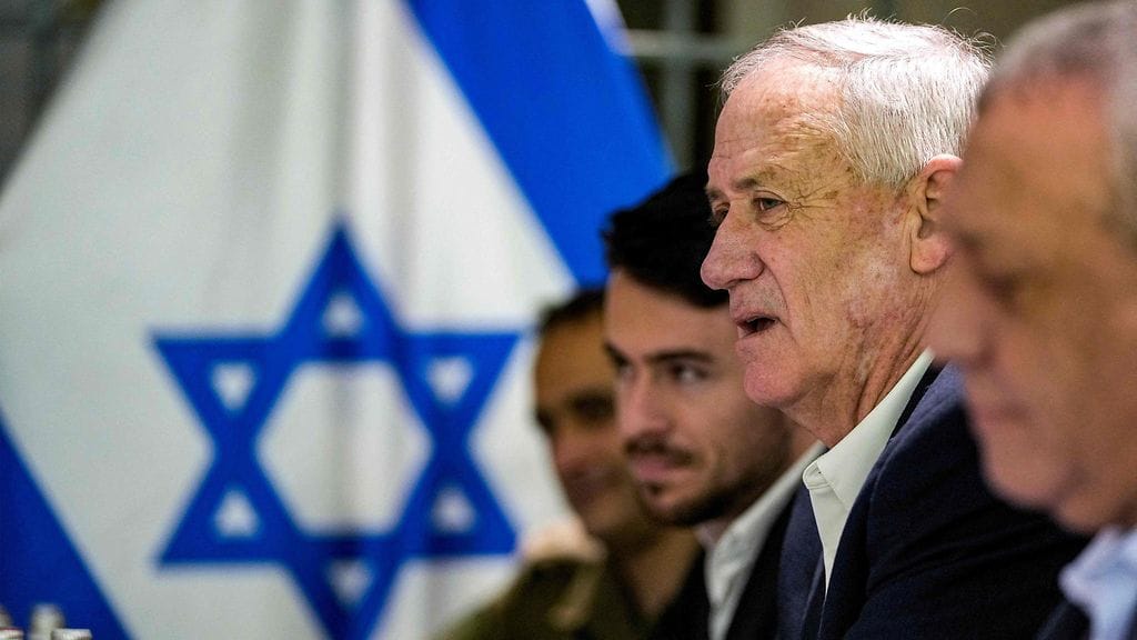 Israel hyökkää Rafahiin, jos panttivangit eivät ole kotona ramadaniin mennessä, sanoo Israelin sota-ajan hallituksen jäsen Benny Gantz.