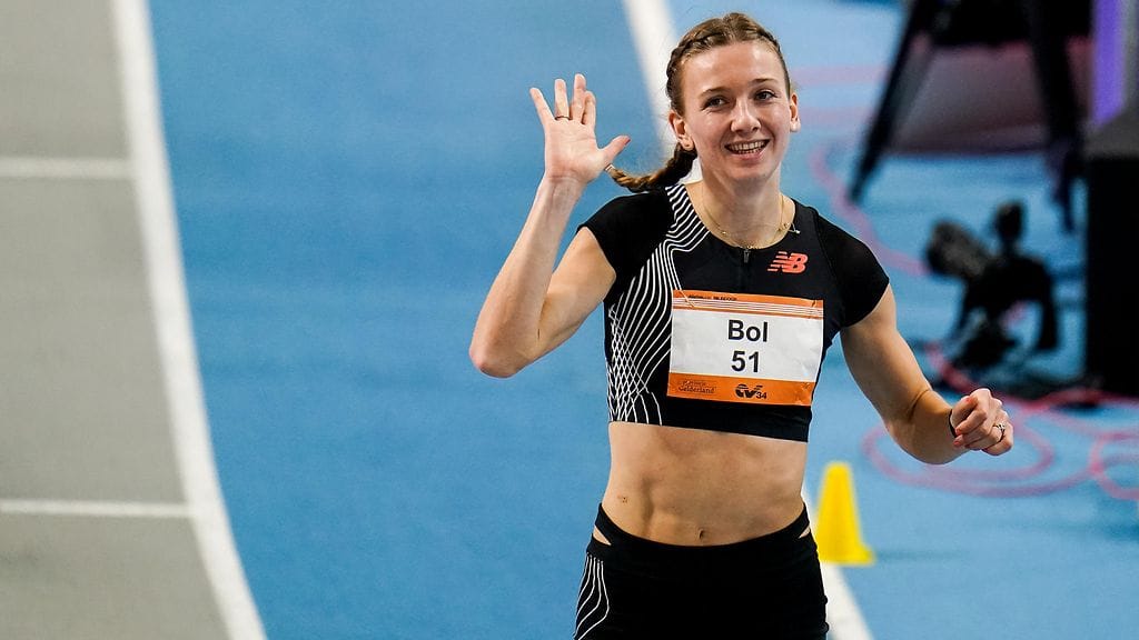 Femke Bol paransi vuosi sitten Apeldoornissa tekemäänä ME-tulosta kahdella sadasosalla.
