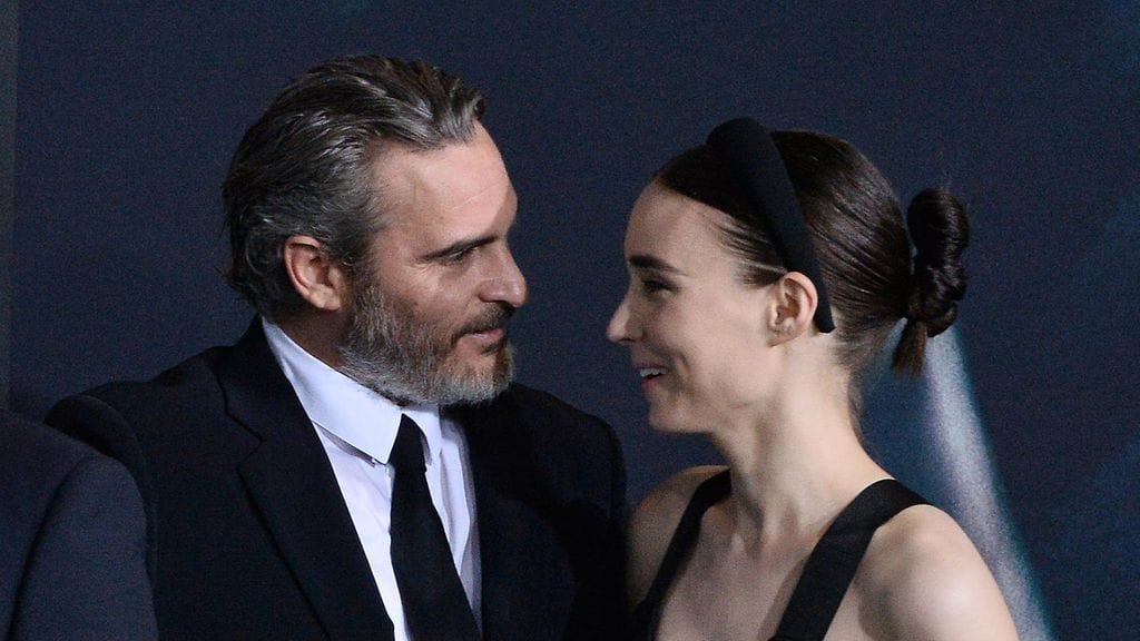 Joaquin Phoenix ja Rooney Mara menivät kihloihin heinäkuussa 2019.