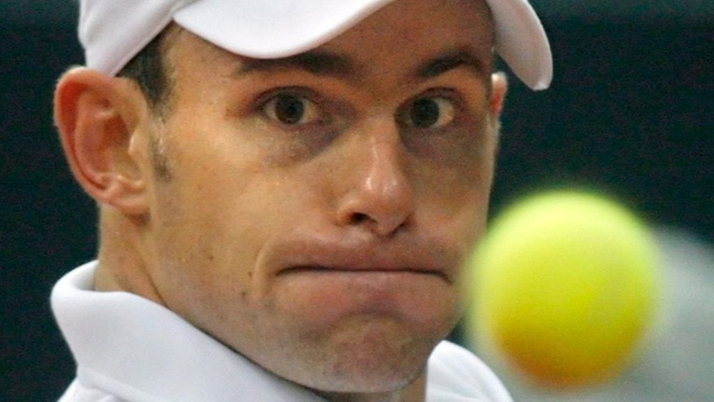 Andy Roddick pelaamassa Davis Cup -välieriä Venäjää vastaan Moskovassa syyskuussa 2006.