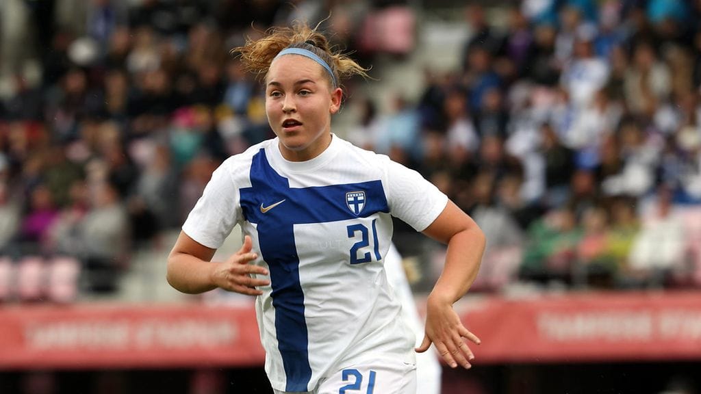 Oona Sevenius iski kolme maalia Filippiinien nuottaan. Arkistokuva.