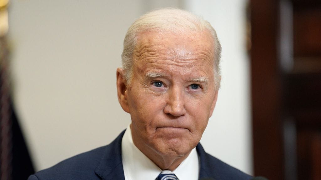 Joe Bidenin mukaan Trumpin yritykset painostaa Ukrainaa luovuttamaan alueitaan Venäjälle ovat nykyajan myönnytyspolitiikkaa.