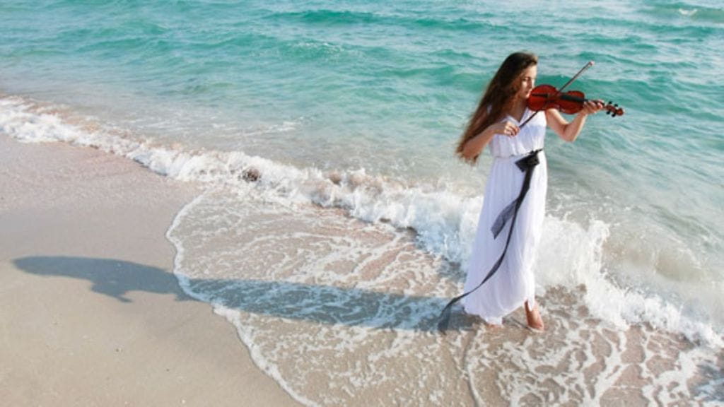 Tarve kuunnella surullista musiikkia apeassa tunnetilassa on luonnollista. Sen ei kuitenkaan pitäisi jatkua kuukausia. Kuvituskuva.