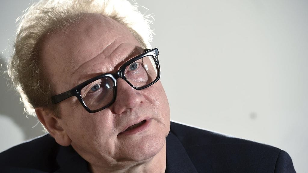 Kirjailija Jari Tervosta tulee Lapin yliopiston kunniatohtori. Yliopisto promovoi toukokuun puolivälissä kymmenen uutta kunniatohtoria, Tervon yhtenä heistä. Tervo kuvattu haastattelussa Helsingissä 9. syyskuuta 2019.