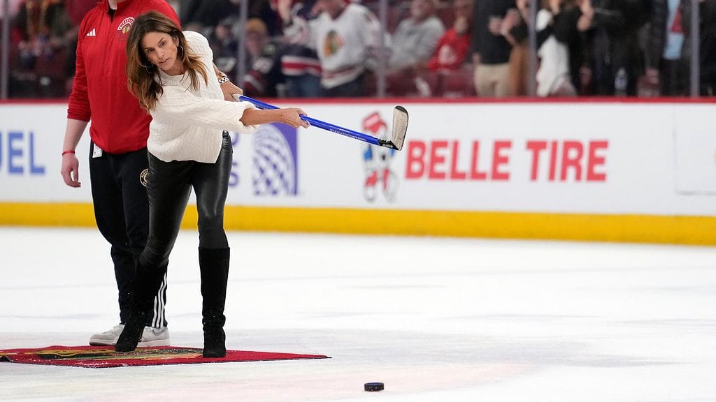 Cindy Crawford onnistui laukomishaasteessa.