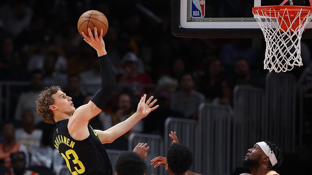 Lauri Markkanen jäi 11 pisteeseen Atlantaa vastaan.