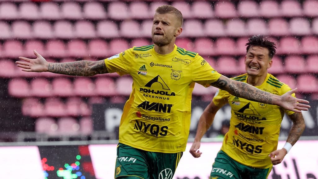 Petteri Pennanen siirtyy KuPSiin.