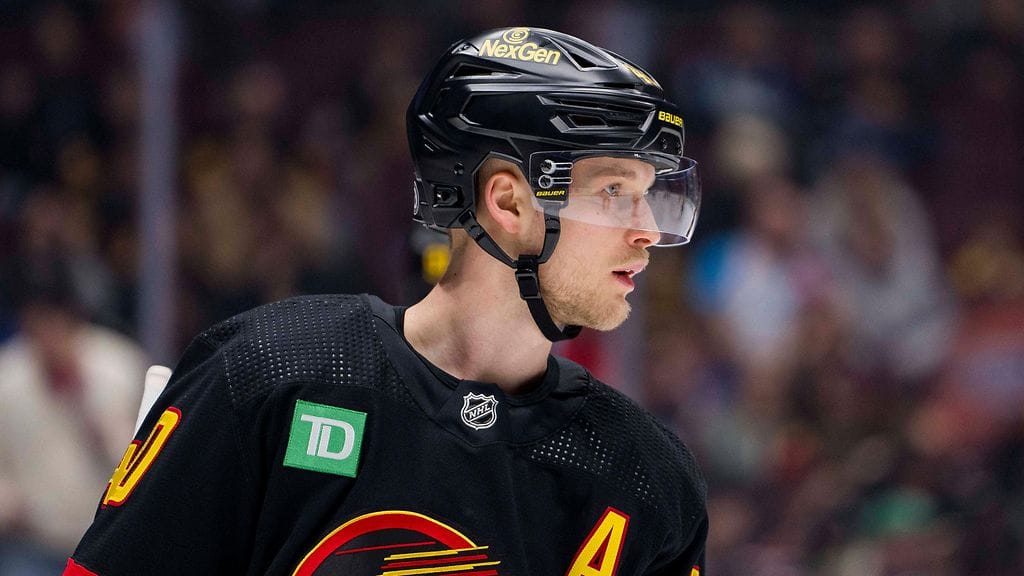 Elias Pettersson solmi jättisopimuksen NHL-seura Vancouver Canucksin kanssa.
