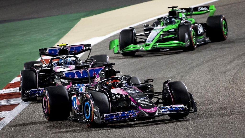 Valtteri Bottas jäi Bahrainissa F1-kauden avauskisassa 18:nneksi.