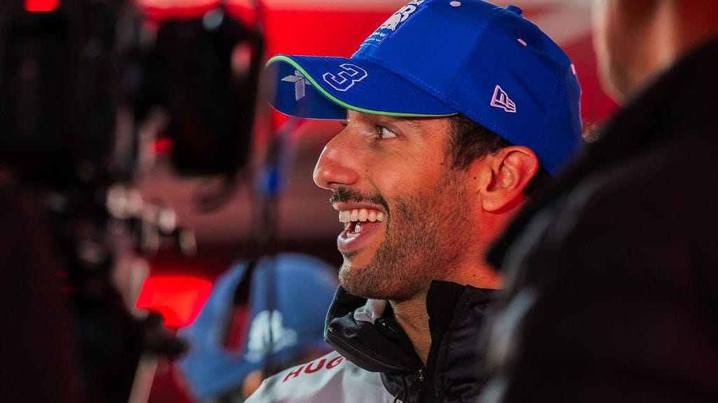 Daniel Ricciardo yllättyi Yuki Tsunodan reaktiosta Bahrainin F1-kisassa.