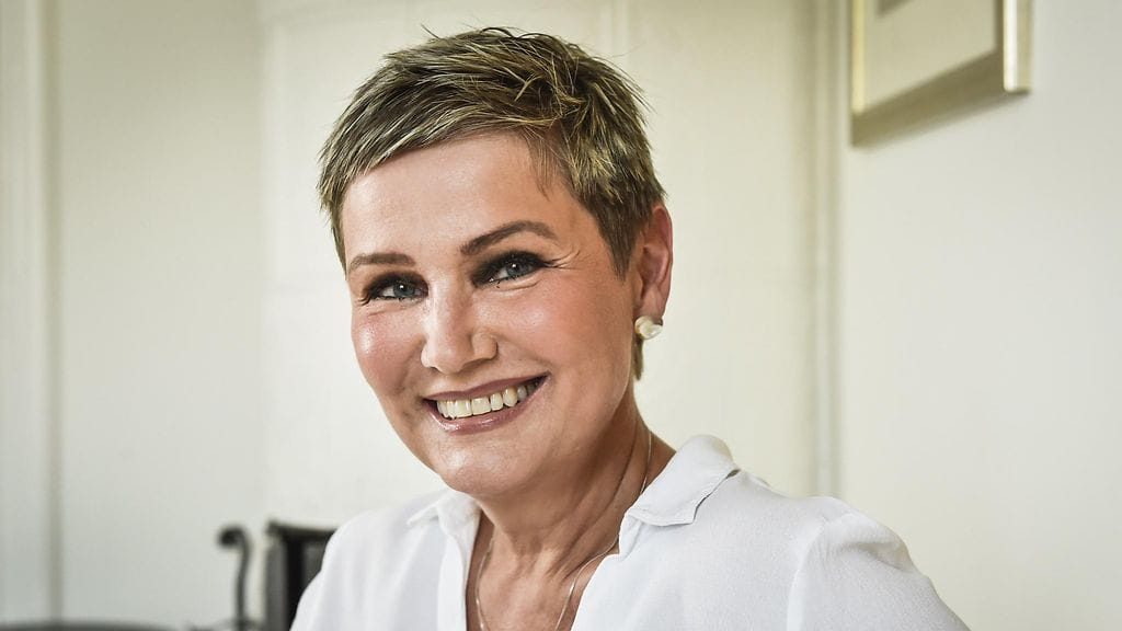 Eija-Riitta Korhola kotonaan Helsingissä 8. kesäkuuta 2019.