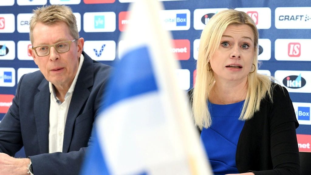 SUL:n toimitusjohtaja Harri Aalto ja puheenjohtaja Riikka Pakarinen kertoivat Suomen hakevan yleisurheilun EM-kisoja vuodelle 2030.