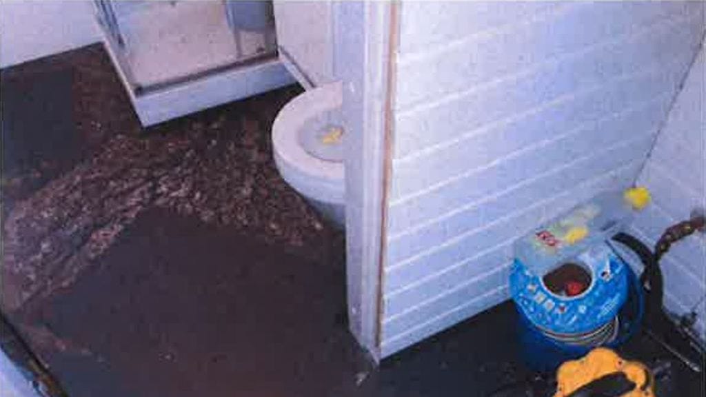 Pesuhuoneen lattiakaivo