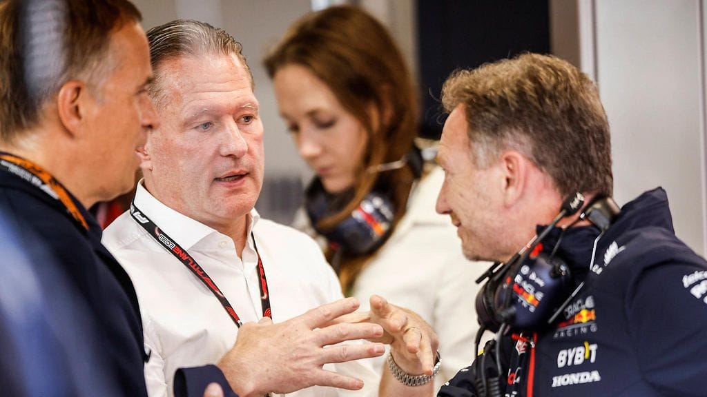 Jos Verstappen laukoi taas suorat sanat tallipäällikkö Christian Hornerin asemasta.