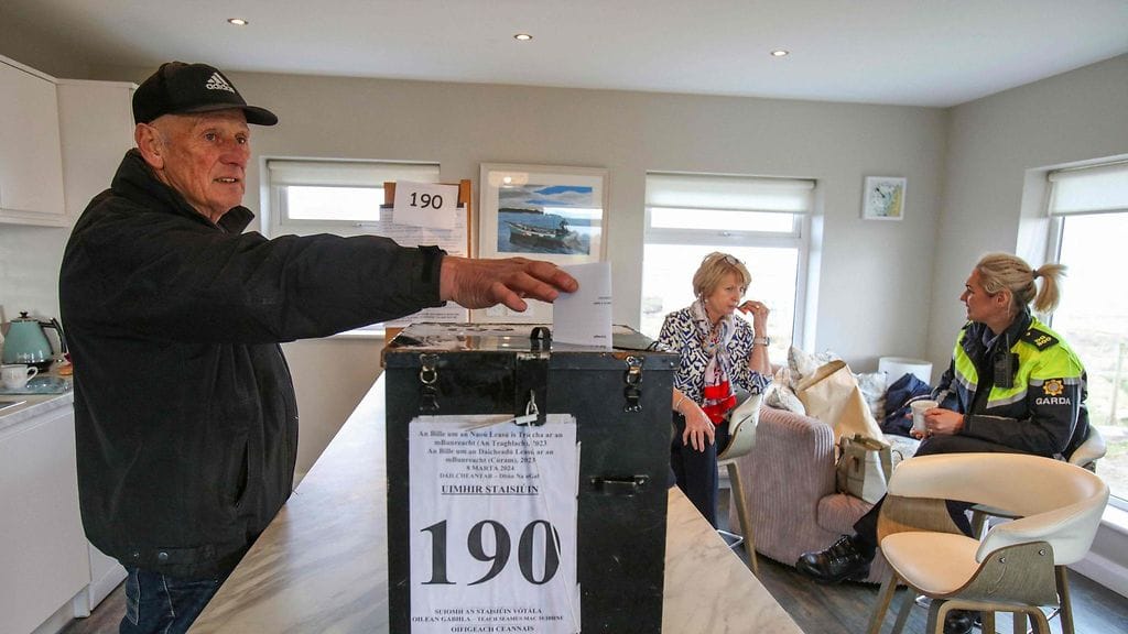 Lopullisten äänestystulosten odotetaan olevan valmiita myöhään illalla.