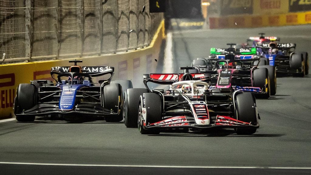 Kevin Magnussen aiheutti kahdesta sakostaan huolimatta paljon hallaa muille kilpailijoille.