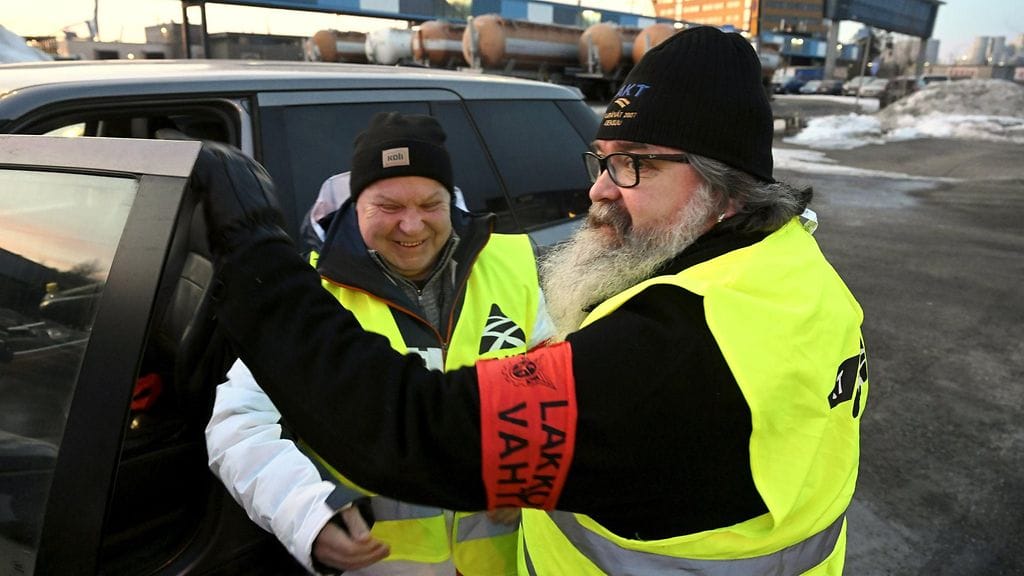 LK Vuosaaren satama, lakot (1)