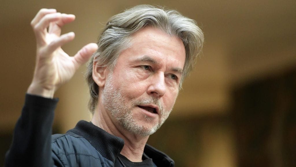 Suomalainen kapellimestari ja säveltäjä Esa-Pekka Salonen sai musiikin Nobel-palkinnon.