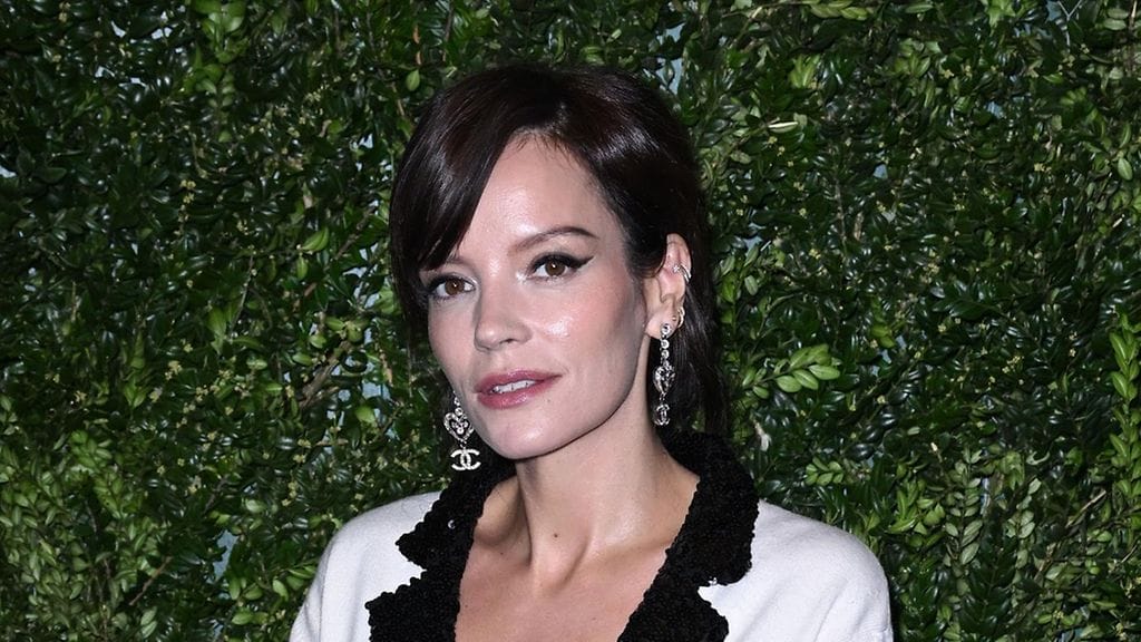 Lily Allen rakastaa lapsiaan, mutta kokee, että he pilasivat hänen poptähden uransa.