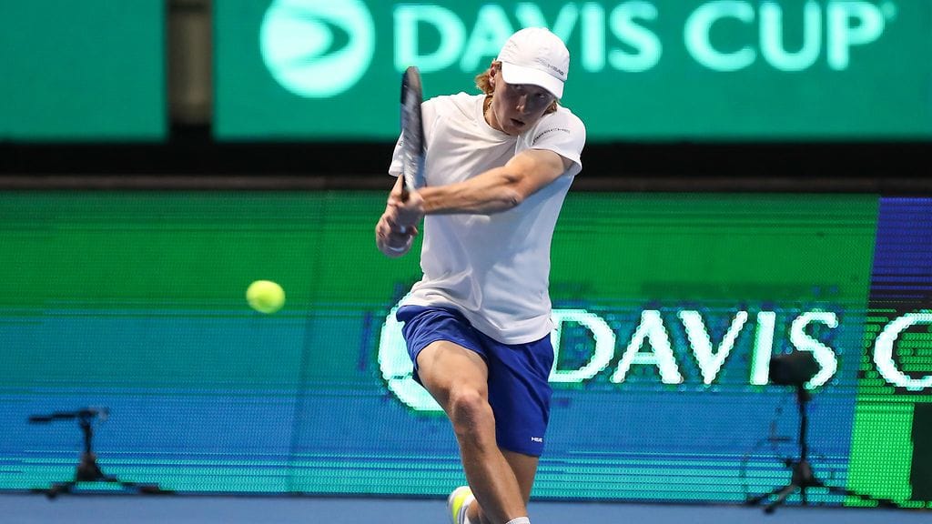 Emil Ruusuvuori ei pelaa kotiyleisön edessä Davis Cupin finaalivaiheen lohkopeleissä.