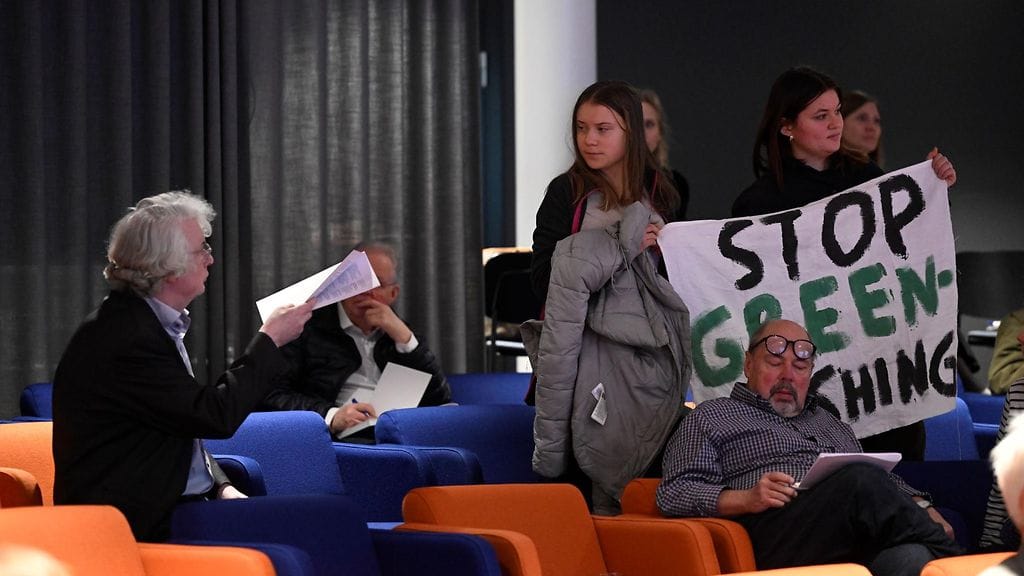 Greta Thunberg SAS:n yhtiökokouksessa.