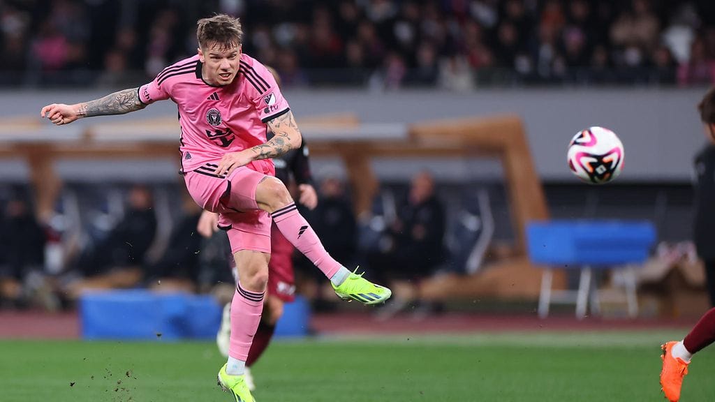 Robert Taylor päätti jäädä MLS-seura Inter Miamin vahvuuteen.