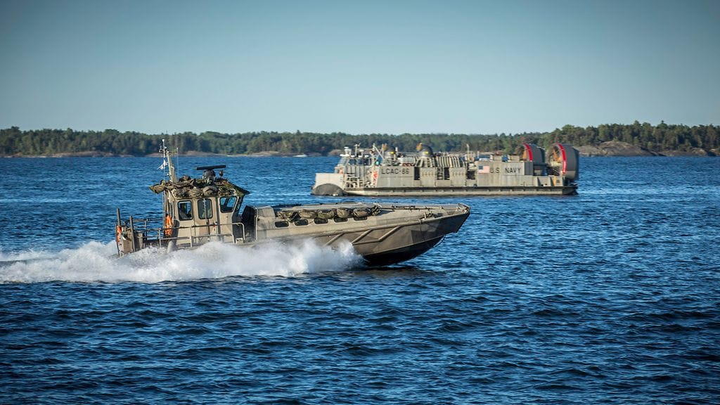 Suomi on lahjoittanut Ukrainalle merivoimien veneitä, jotka kuljetetaan maahan Romanian kautta, kertoo Romanian media. Merivoimilla on käytössään muun muassa Jurmo-luokan kuljetusveneitä. Arkistokuva.