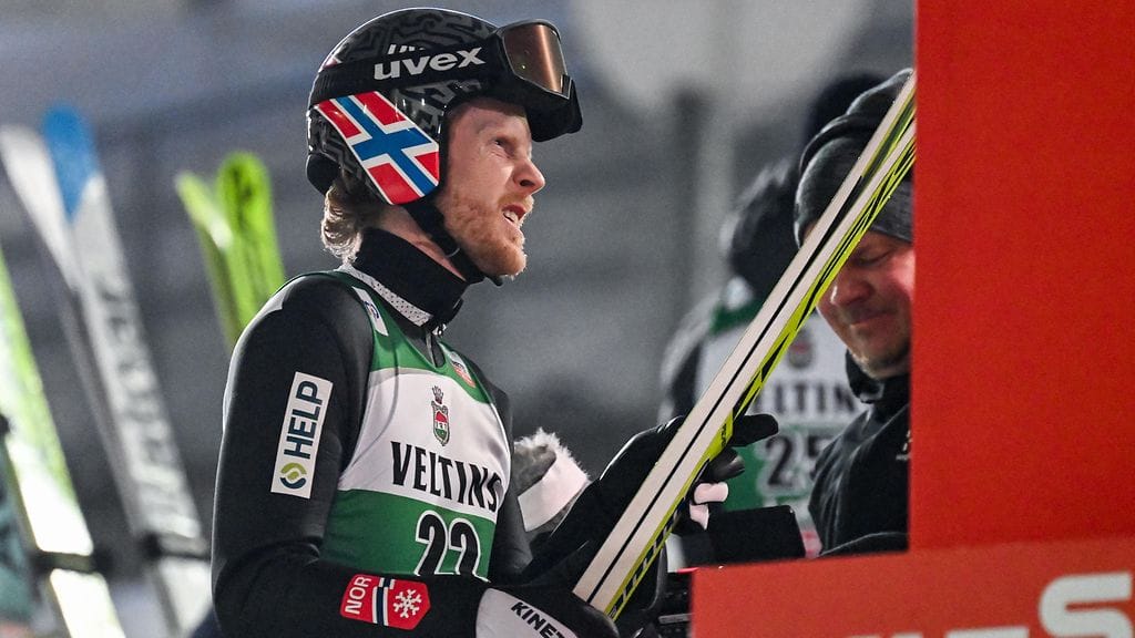 Robert Johanssonin unohdus ottaa hörpyt ennen viimeisen hyppynsä punnitusta maksoi hänelle Norjan mestaruuden.