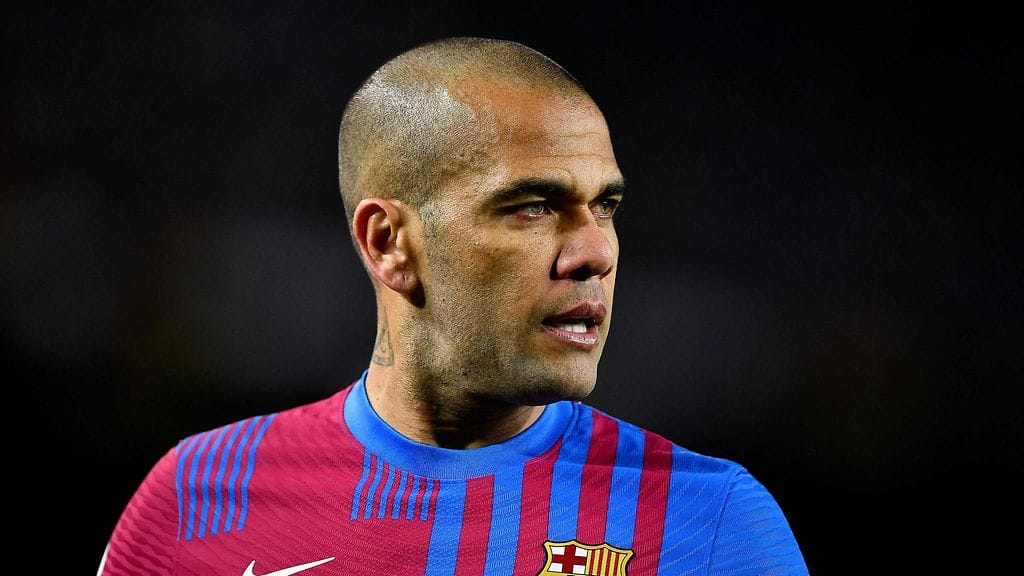 Dani Alves edusti takavuosina pitkään Barcelonaa.