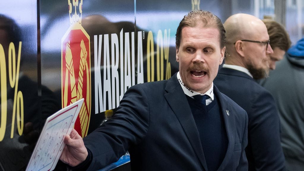 Olli Jokinen valmentaa SHL:n Timrå IK:ta.