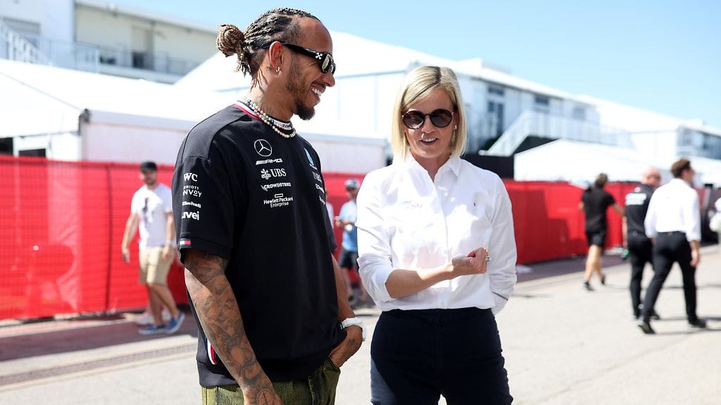 Lewis Hamilton asettui Susie Wolffin tueksi.